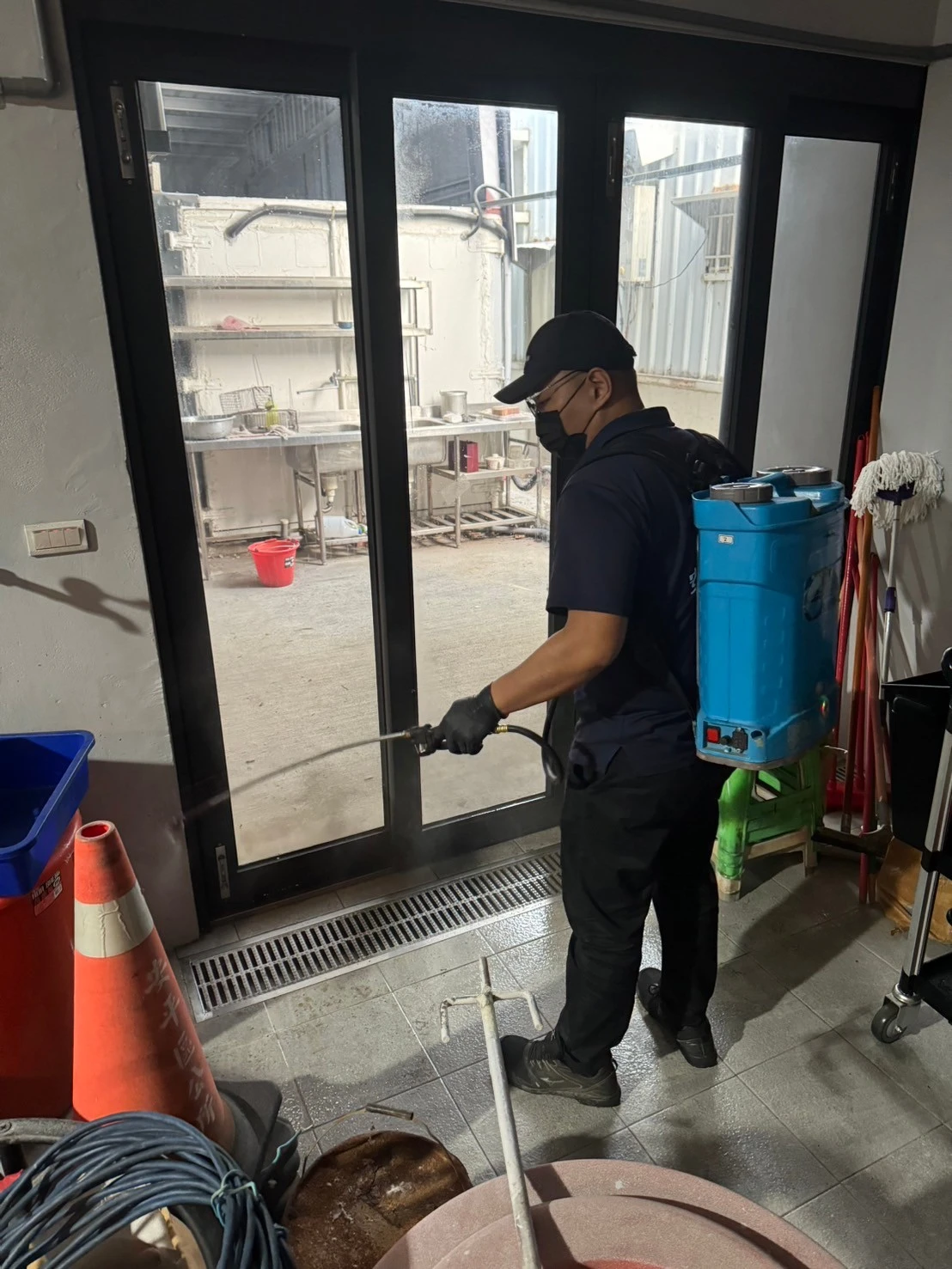 餐廳整修期間必備的蟲害防治消毒，確保開業後環境衛生