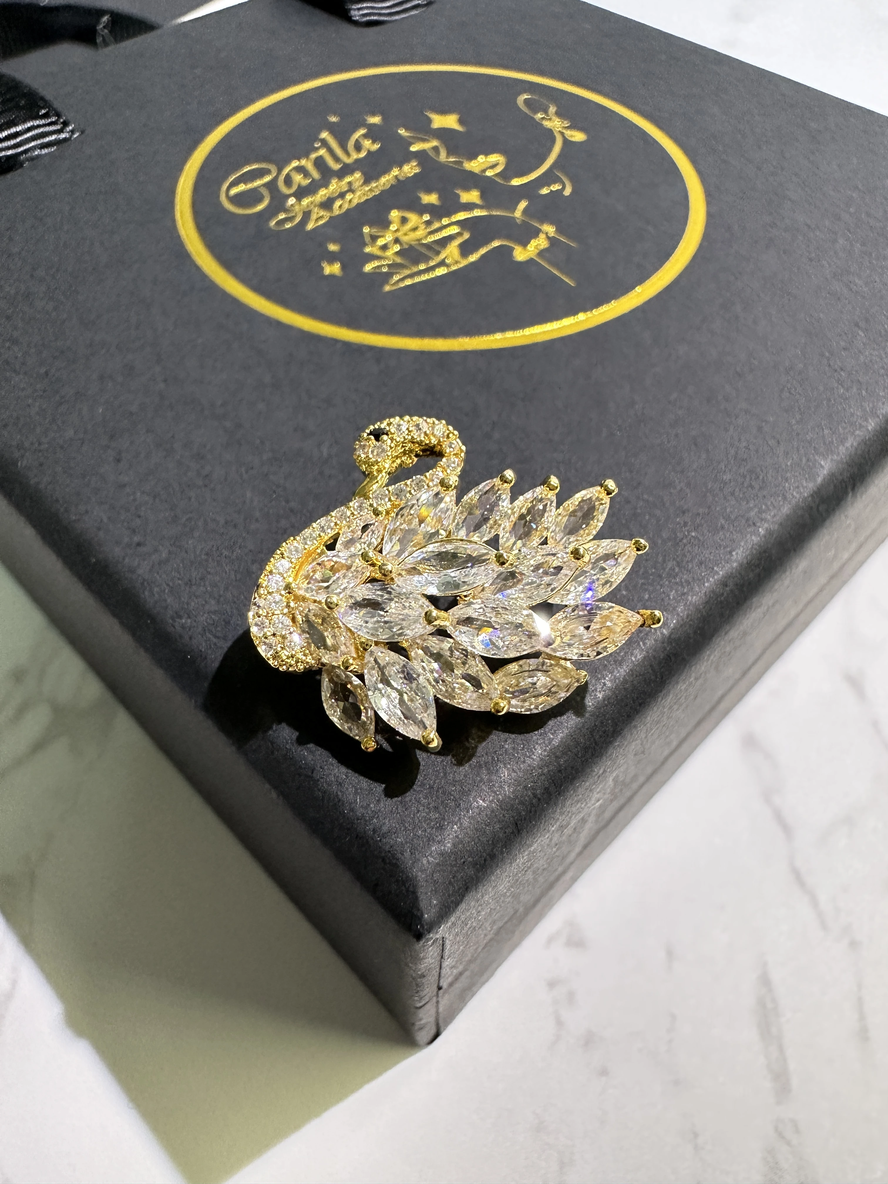 高檔奢華天鵝鋯石防走光領口小別針