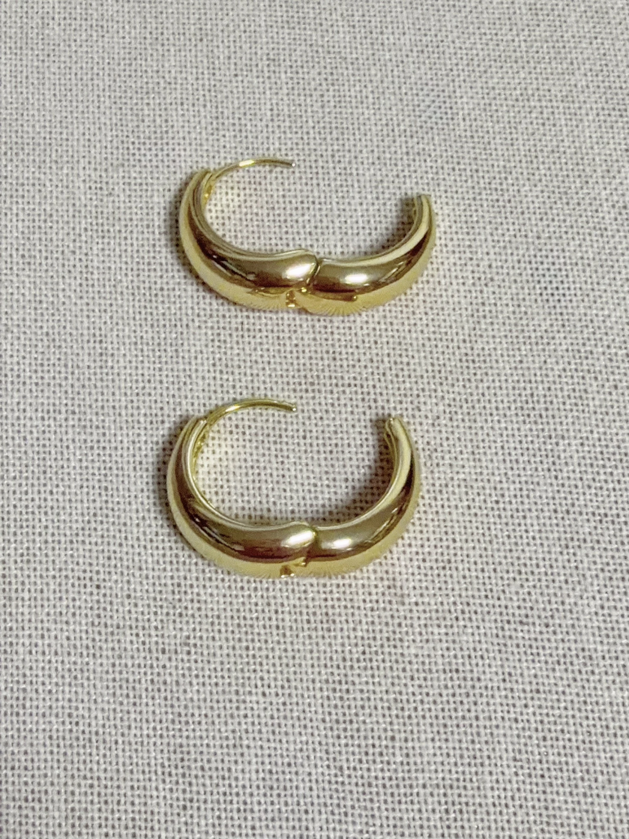 金色圓弧耳環/銅電鍍金材質