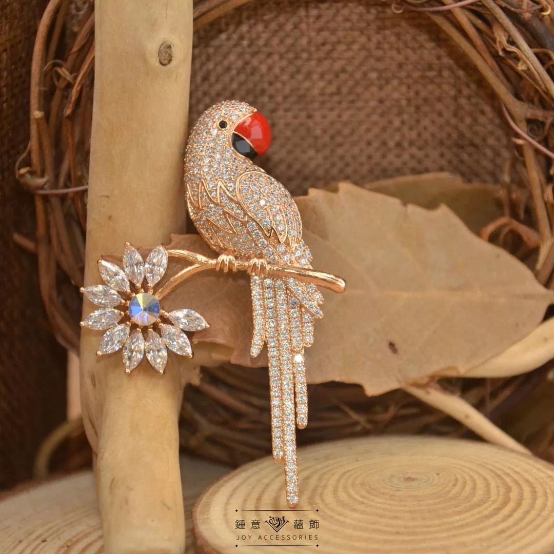 [絕版] 花枝頭時樂鳥胸針 ╳ 維也納水晶