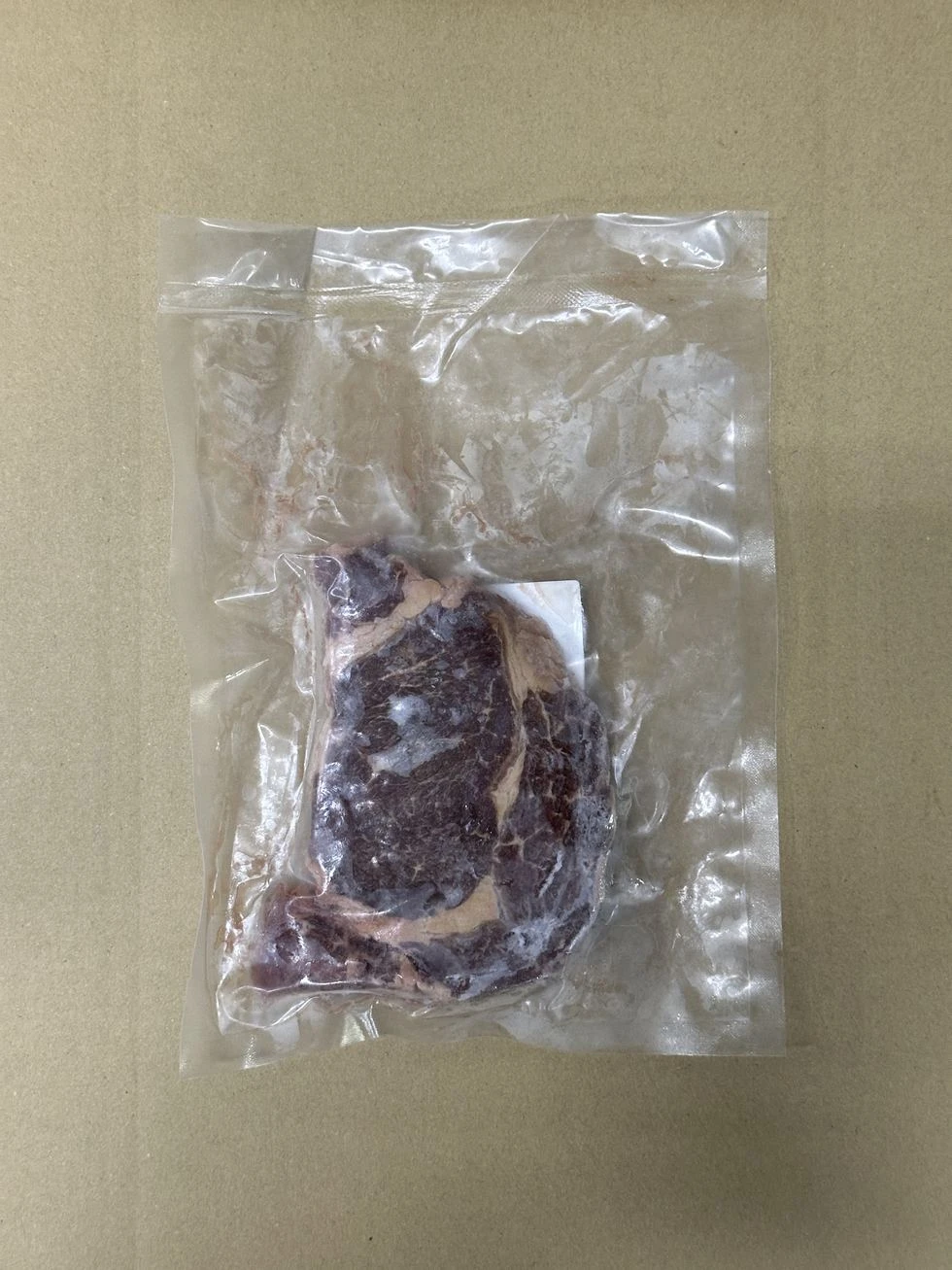厚切牛排 6OZ 原始真空包裝照片