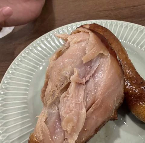 三聲買 金香煙燻棒腿 實拍撕開 看得到腿肉纖維