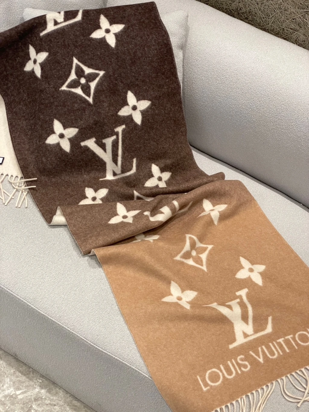 LV 雙色圍巾 可可色