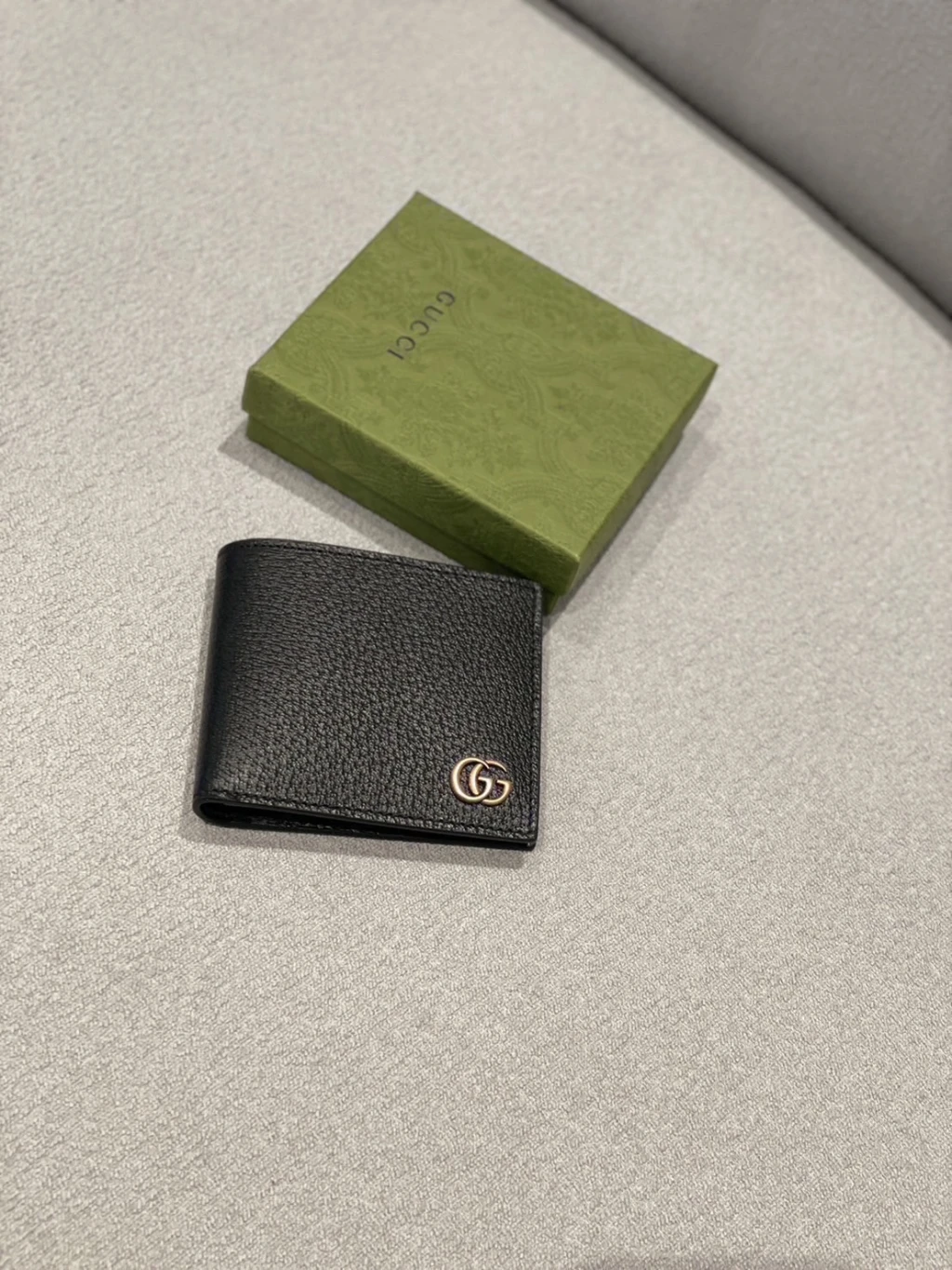 Gucci 素面小LOGO 短夾