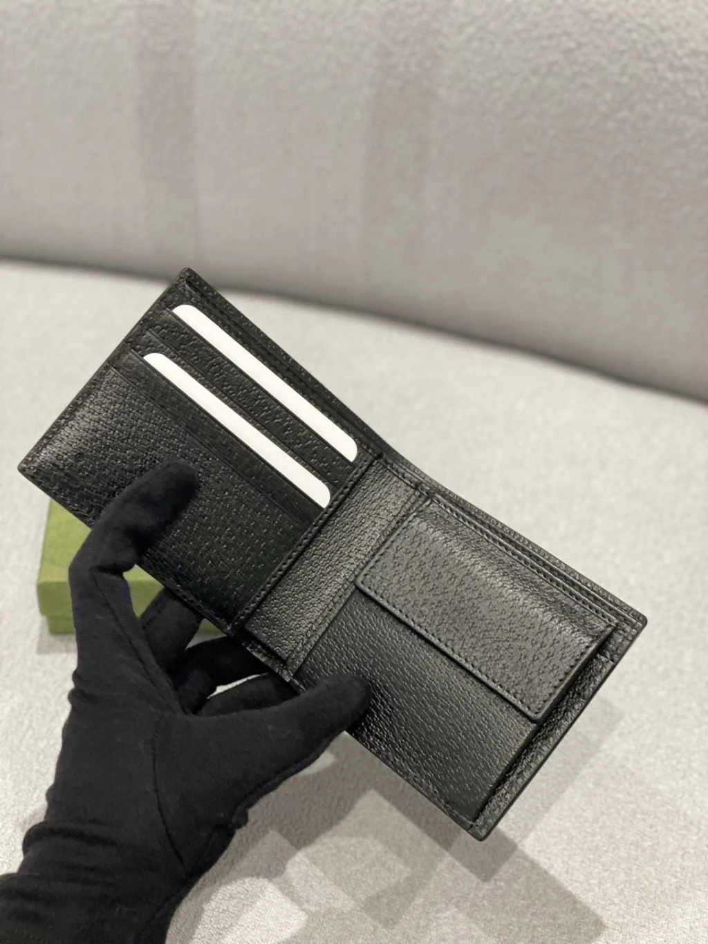 Gucci 素面小LOGO 短夾