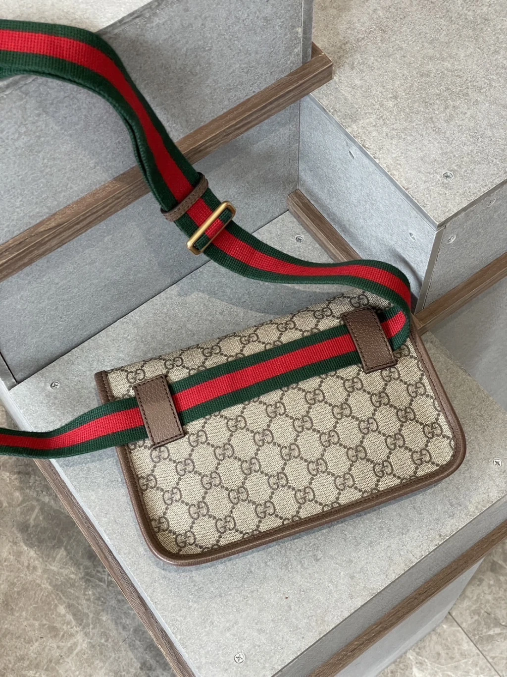 Gucci supreme 腰包