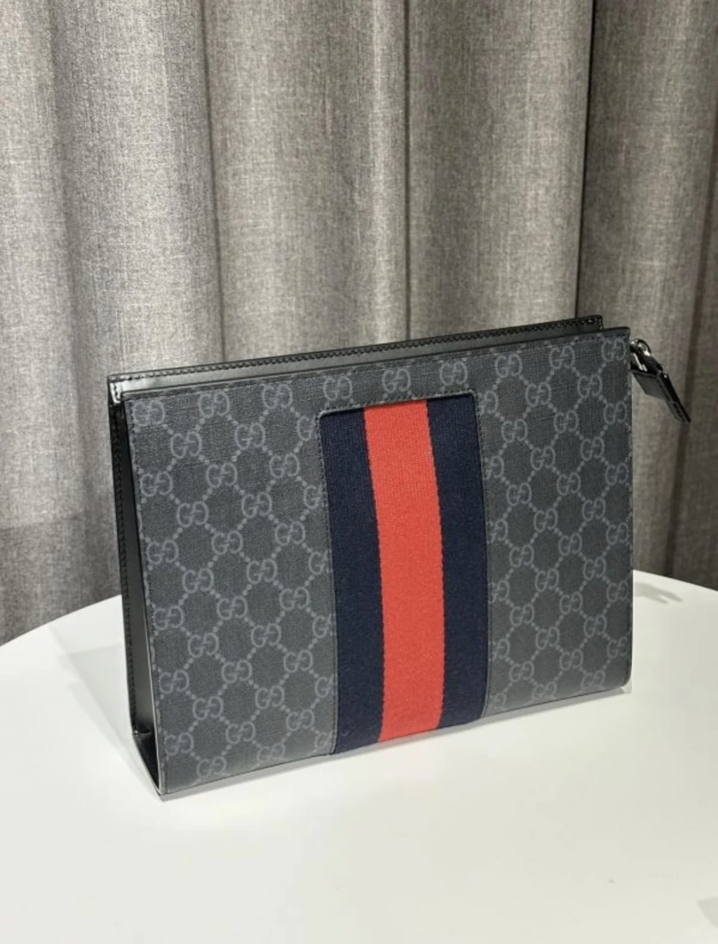 Gucci 經典黑老花手拿包