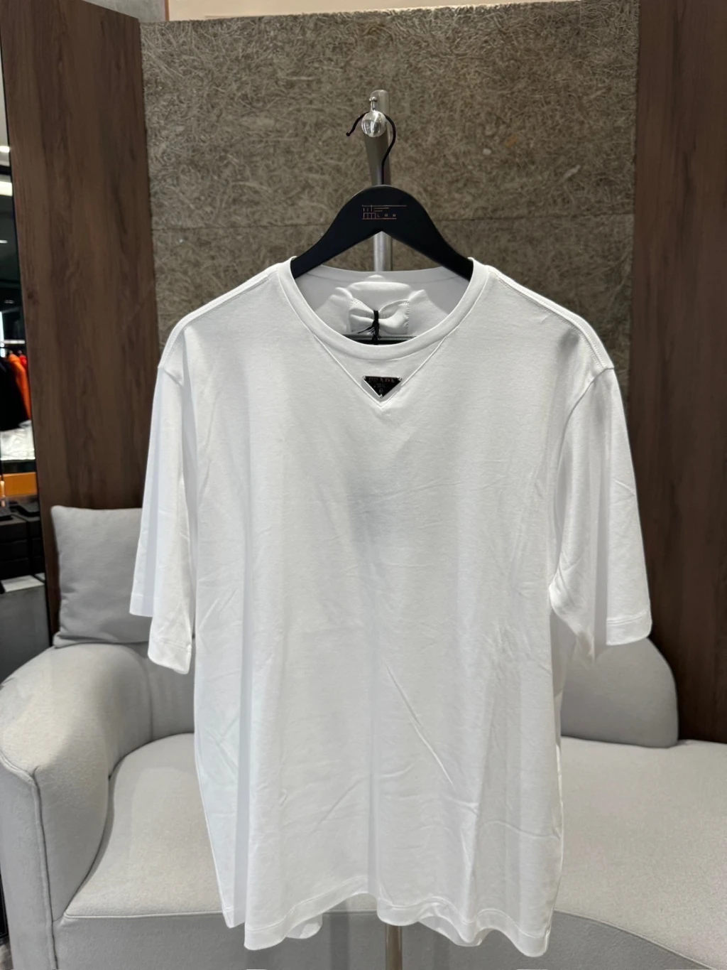 Prada 鐵牌 素踢 白