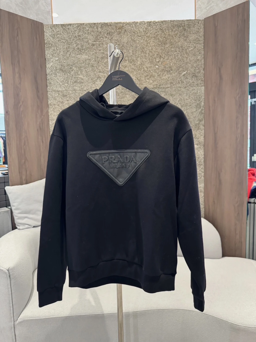 Prada 大標 帽T