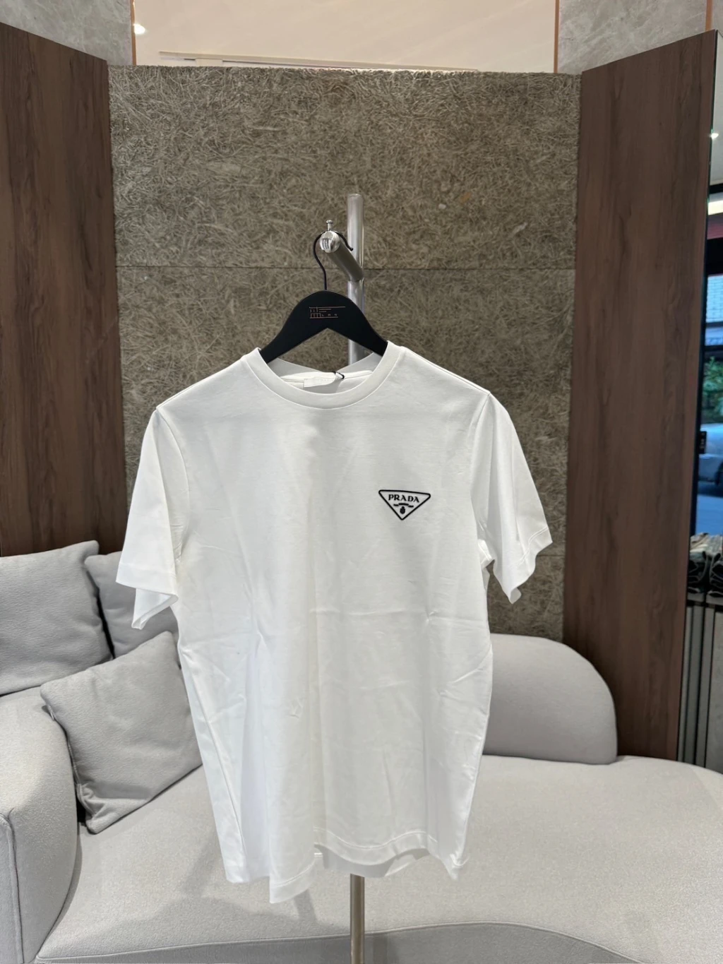 Prada 小標素踢 白