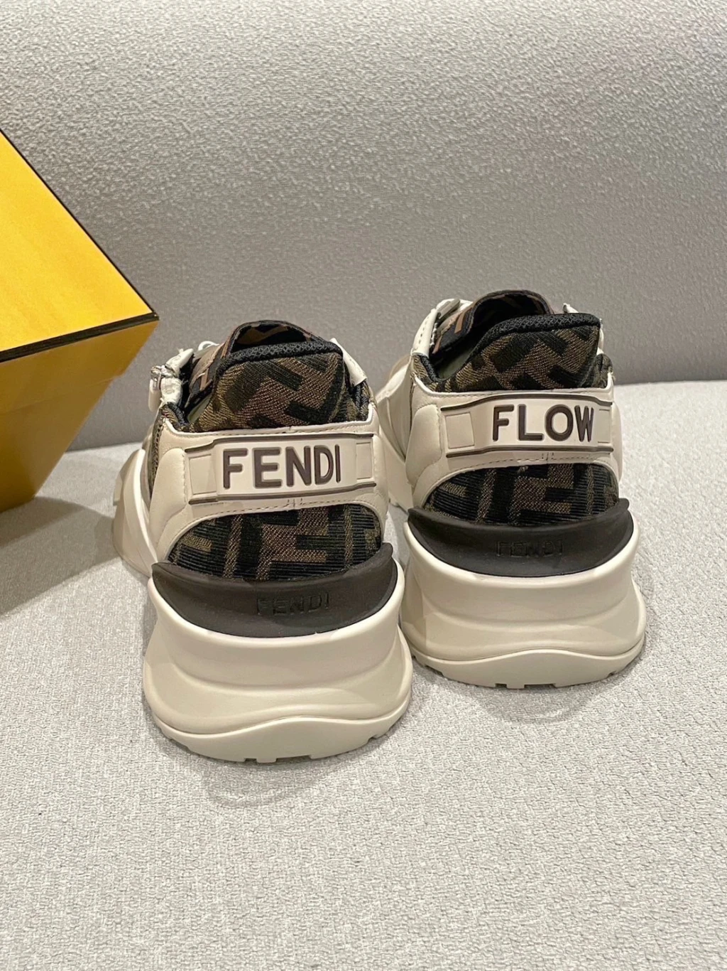 Fendi 拼接運動鞋