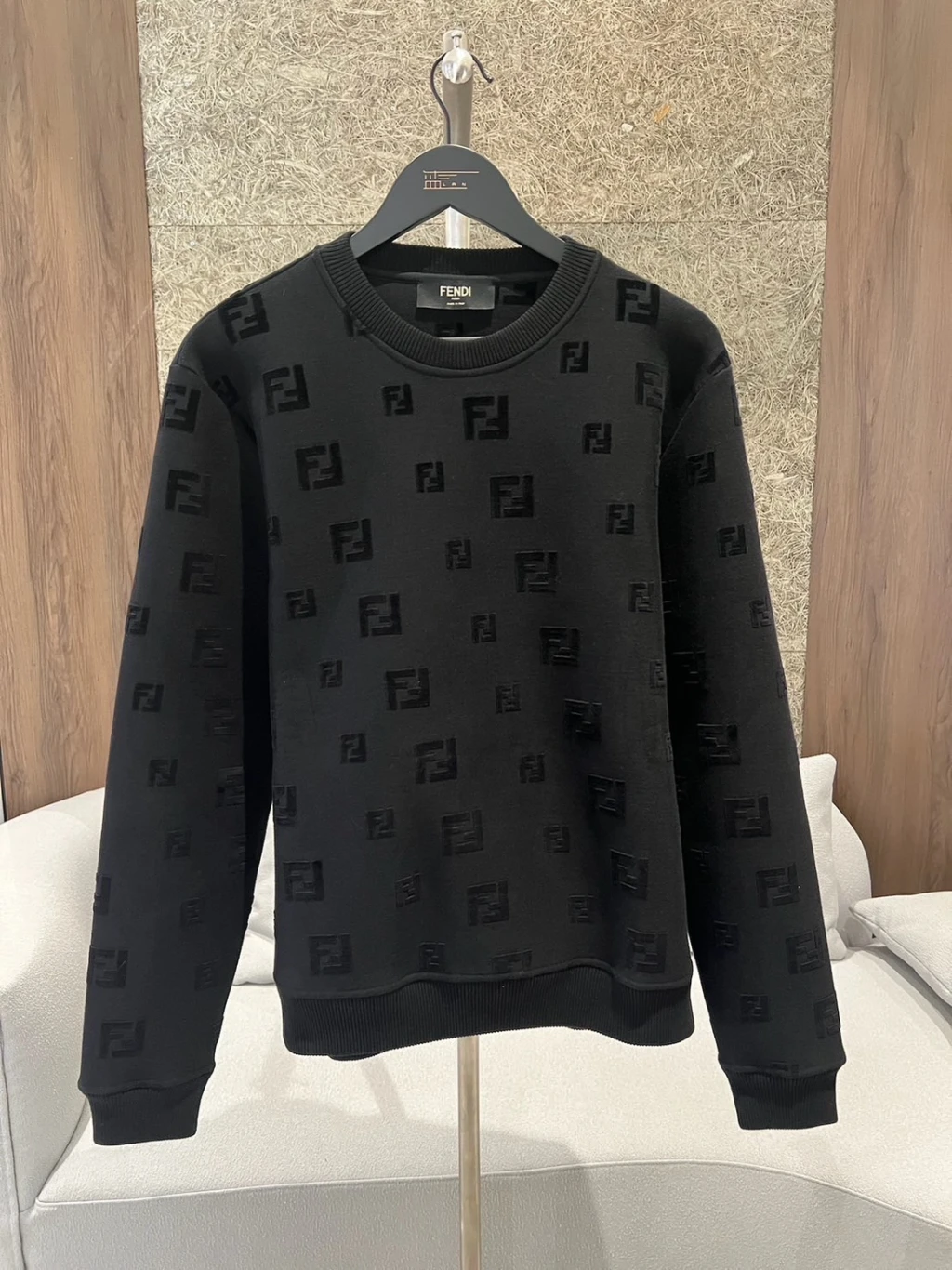 Fendi 滿版logo 大學T