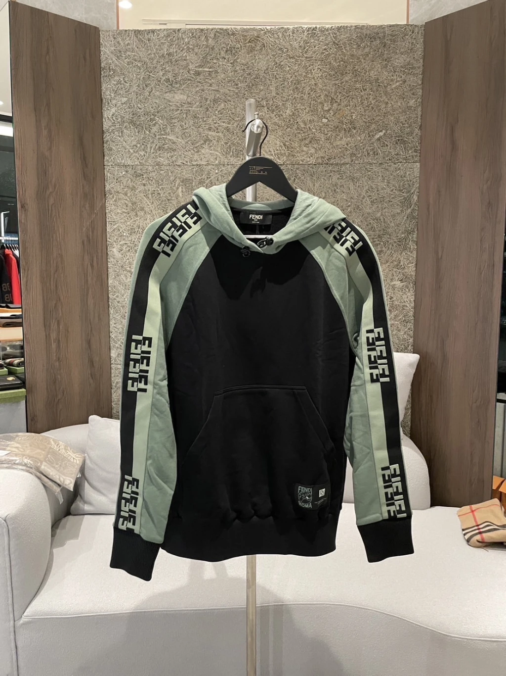 Fendi 黑綠拼接 帽T