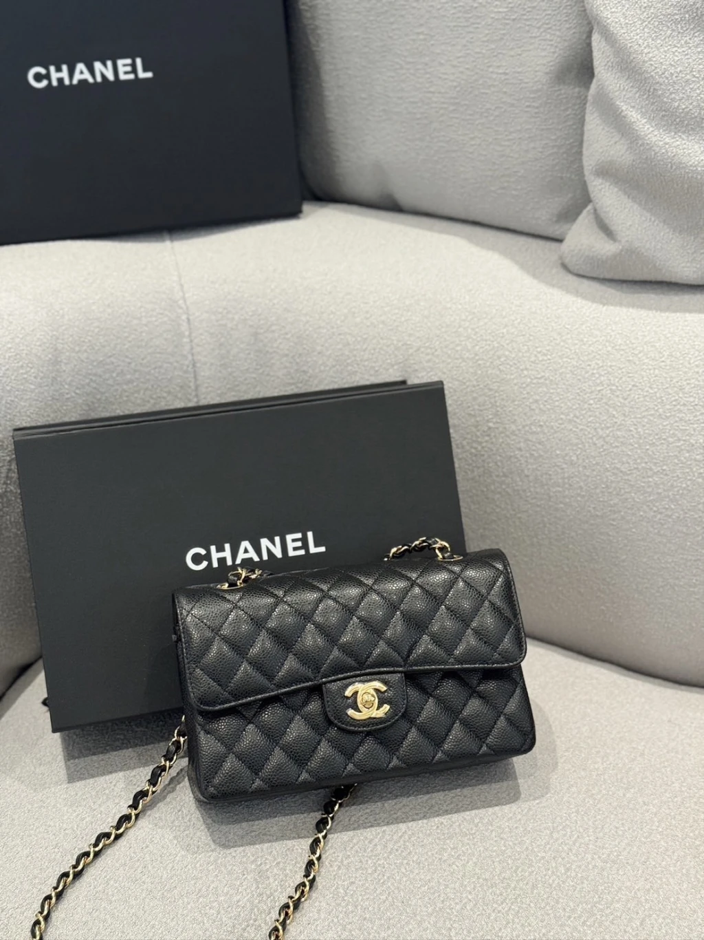 Chanel 黑金 CF