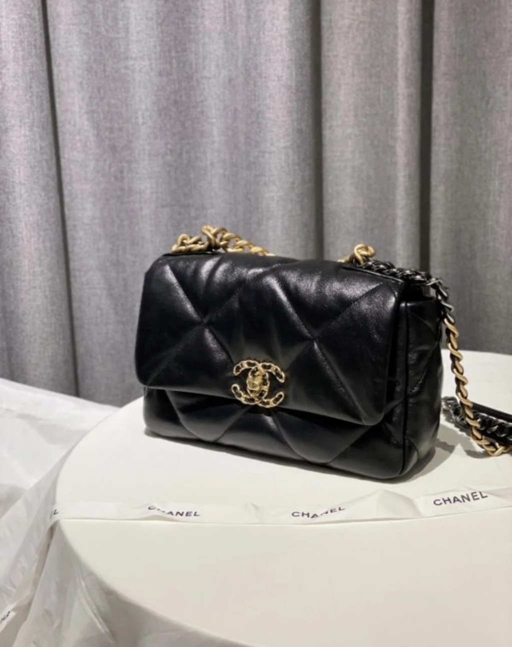 Chanel 19 口蓋包