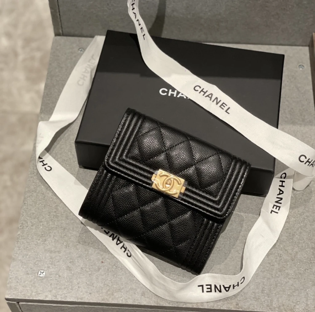 Chanel boy 三折短夾