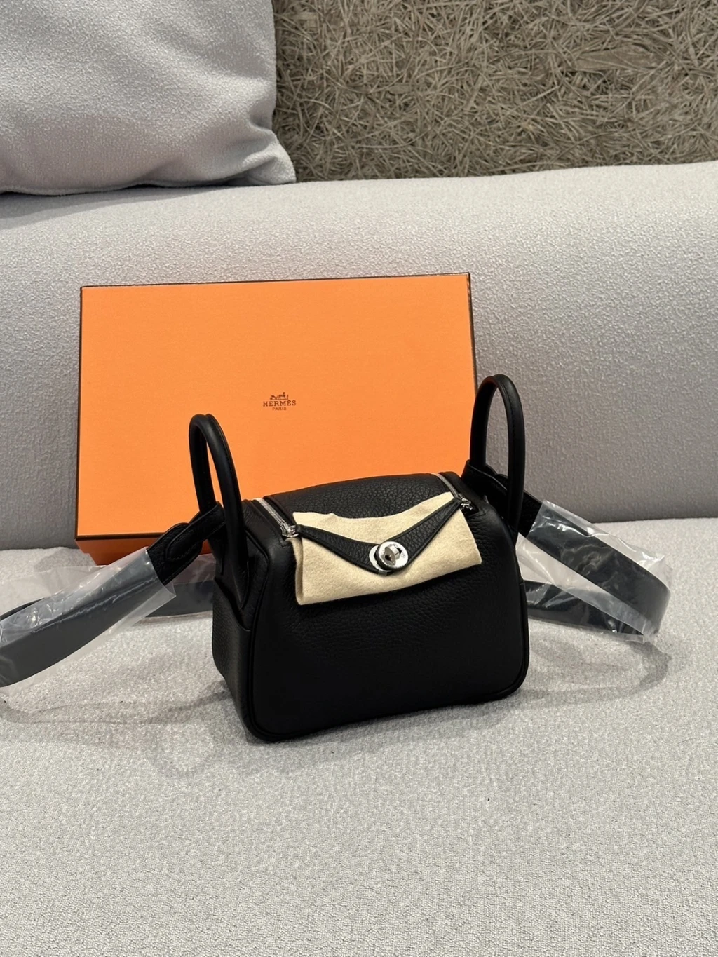 Hermes mini Lindy 黑銀