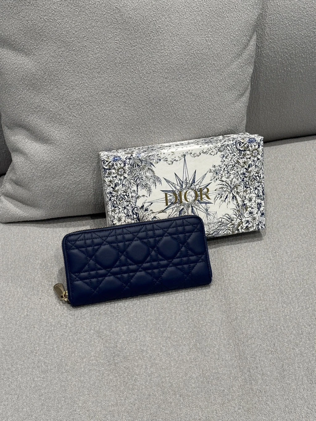 Dior 拉鍊長夾