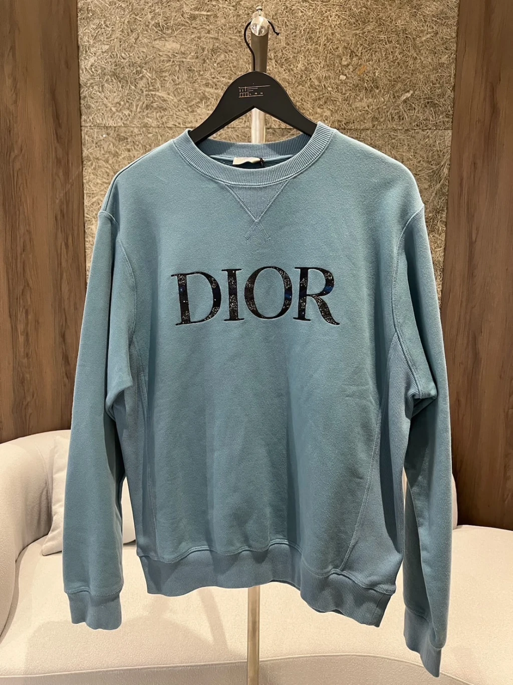 Dior 字母刺繡 淺藍 大學踢