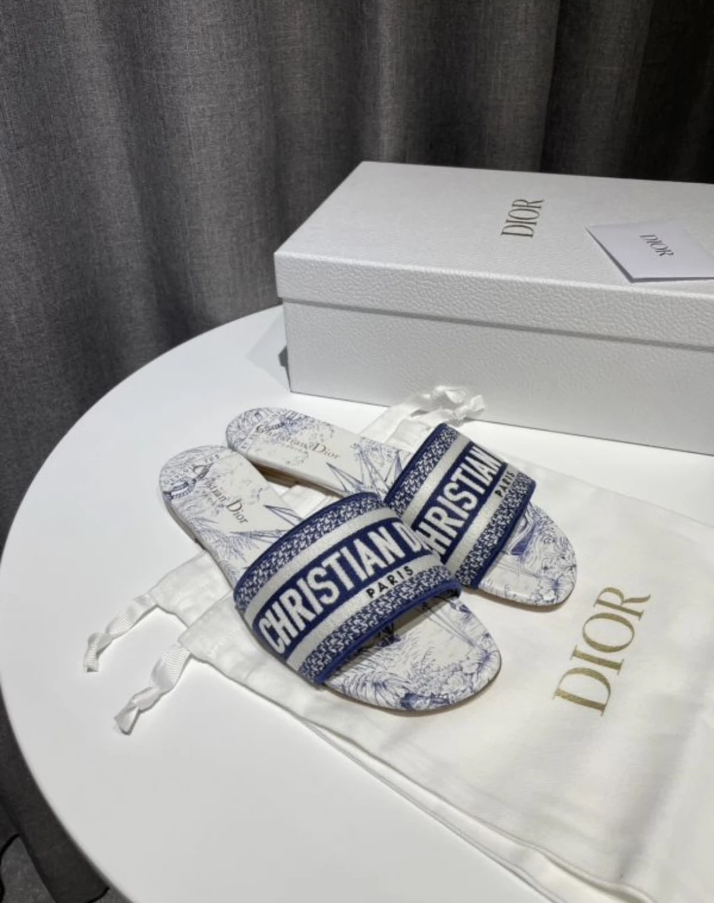 Dior 女款拖鞋