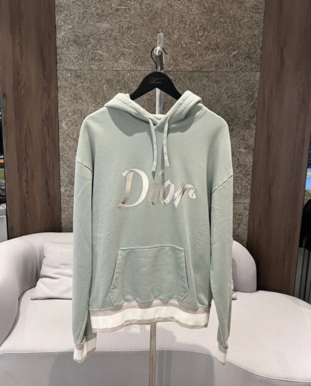 Dior 字母刺繡 淺綠帽踢