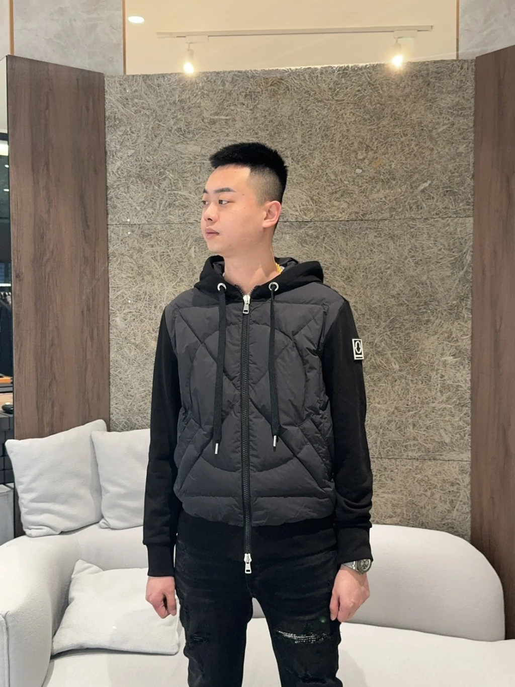 Moncler 拼接羽絨 手袖膠印 Logo