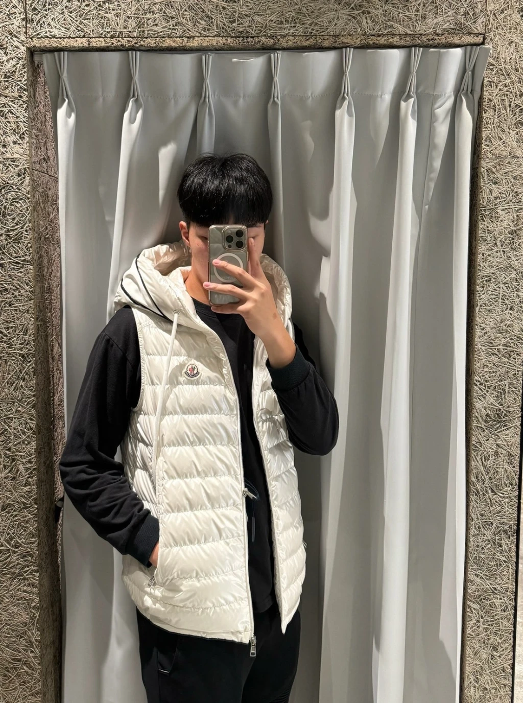Moncler 羽絨白背心