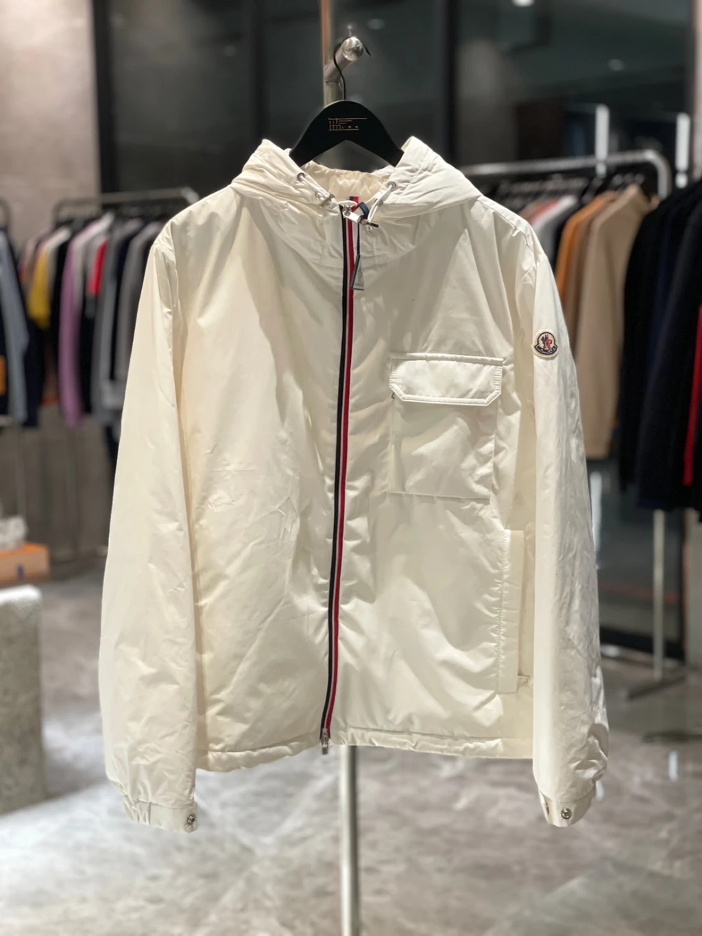 Moncler 輕羽絨外套