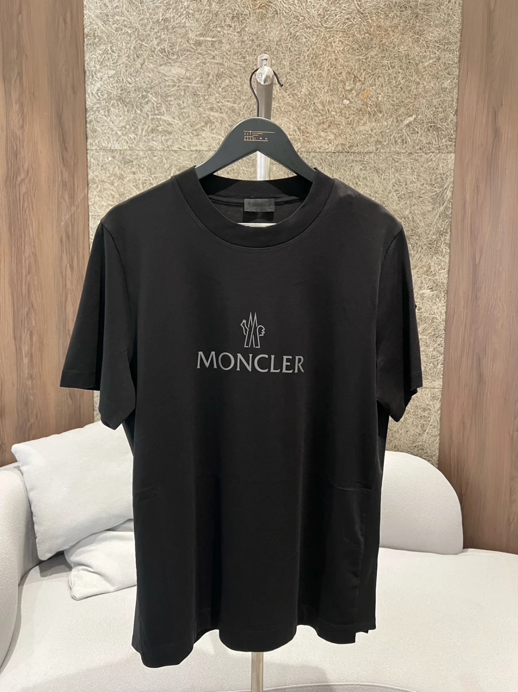 Moncler 新款漸層 素踢 黑