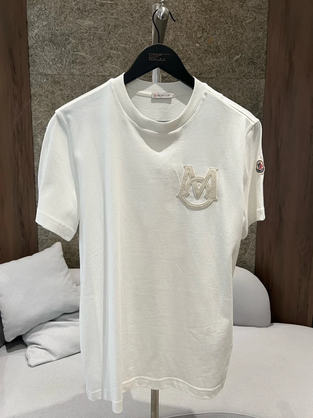 Moncler 大標刺繡素踢 白