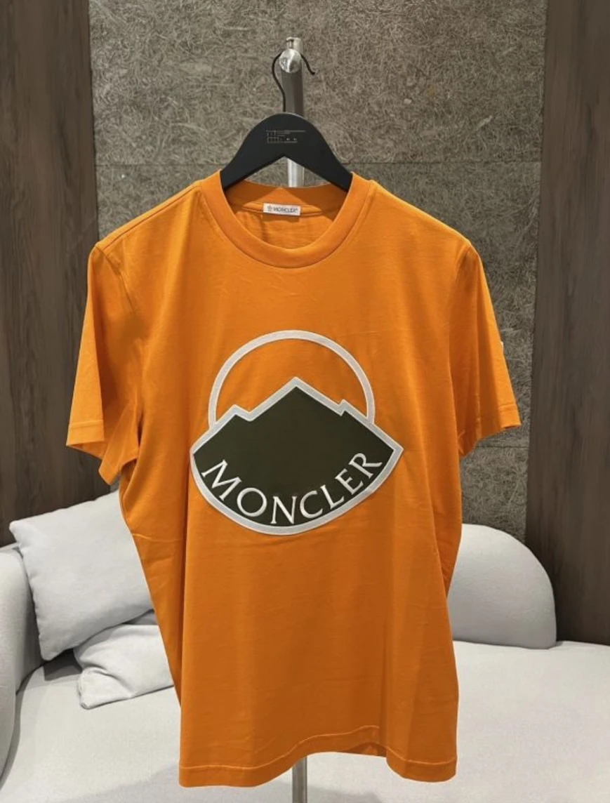 Moncler 橘短袖