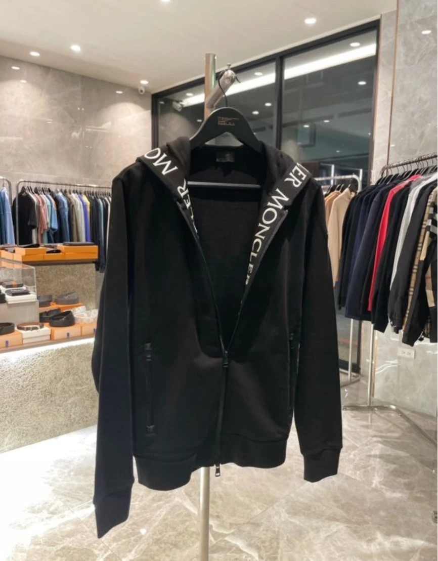 Moncler 外套