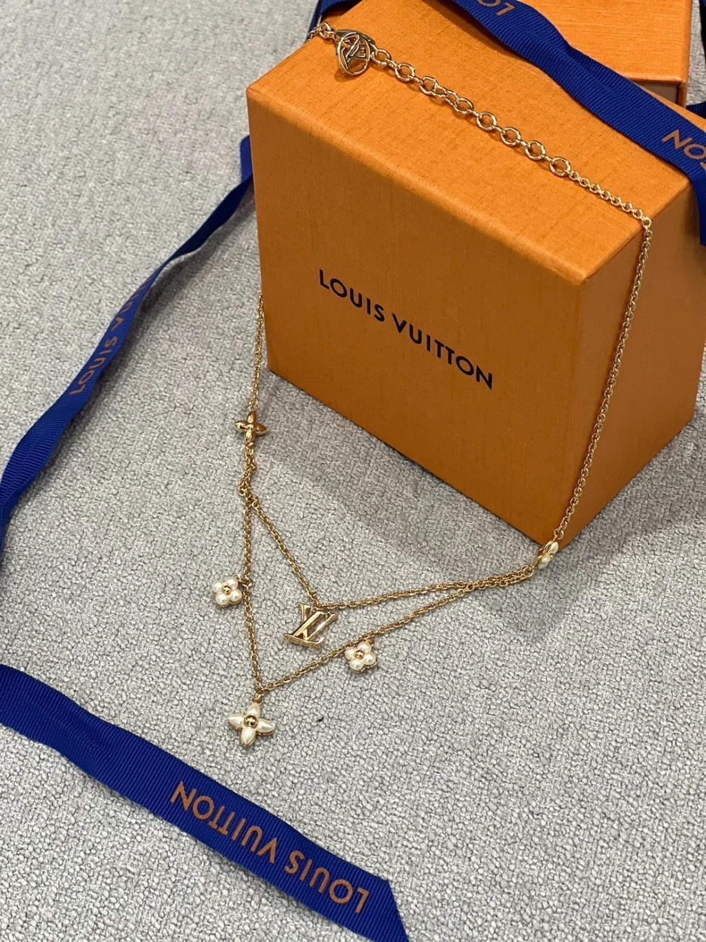 LV Floragram 項鍊