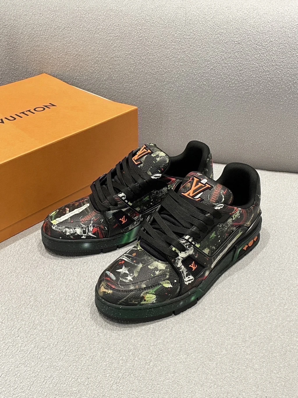 (依尺寸報價)LV TRAINER 限量聯名款運動鞋
