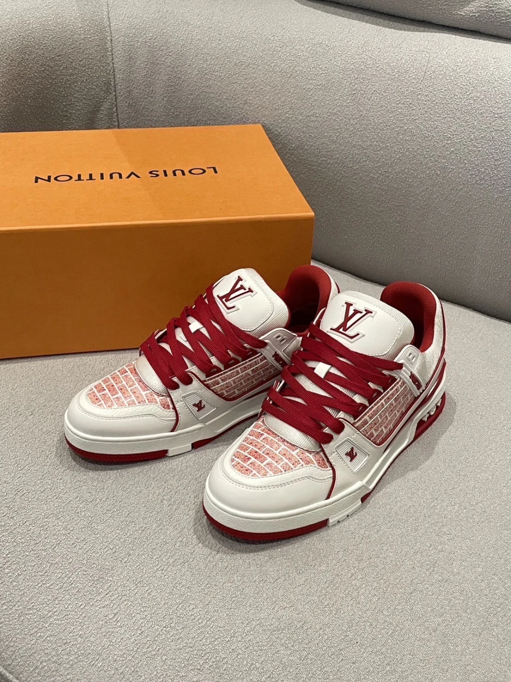 (依尺寸報價)LV TRAINER 限量聯名款運動鞋