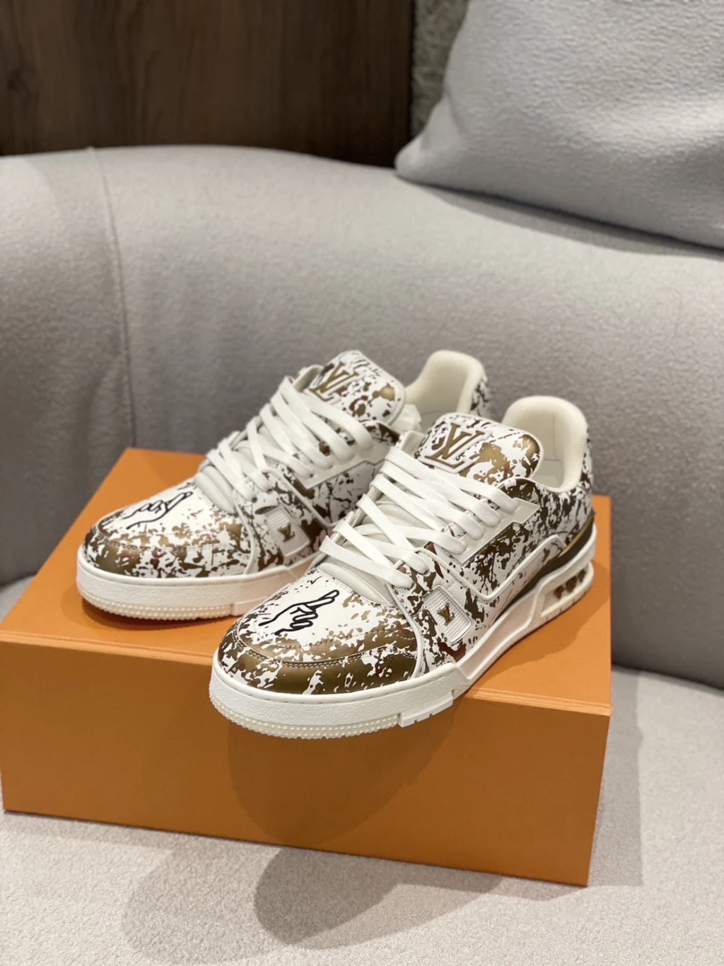 (依尺寸報價)LV TRAINER 限量聯名款運動鞋