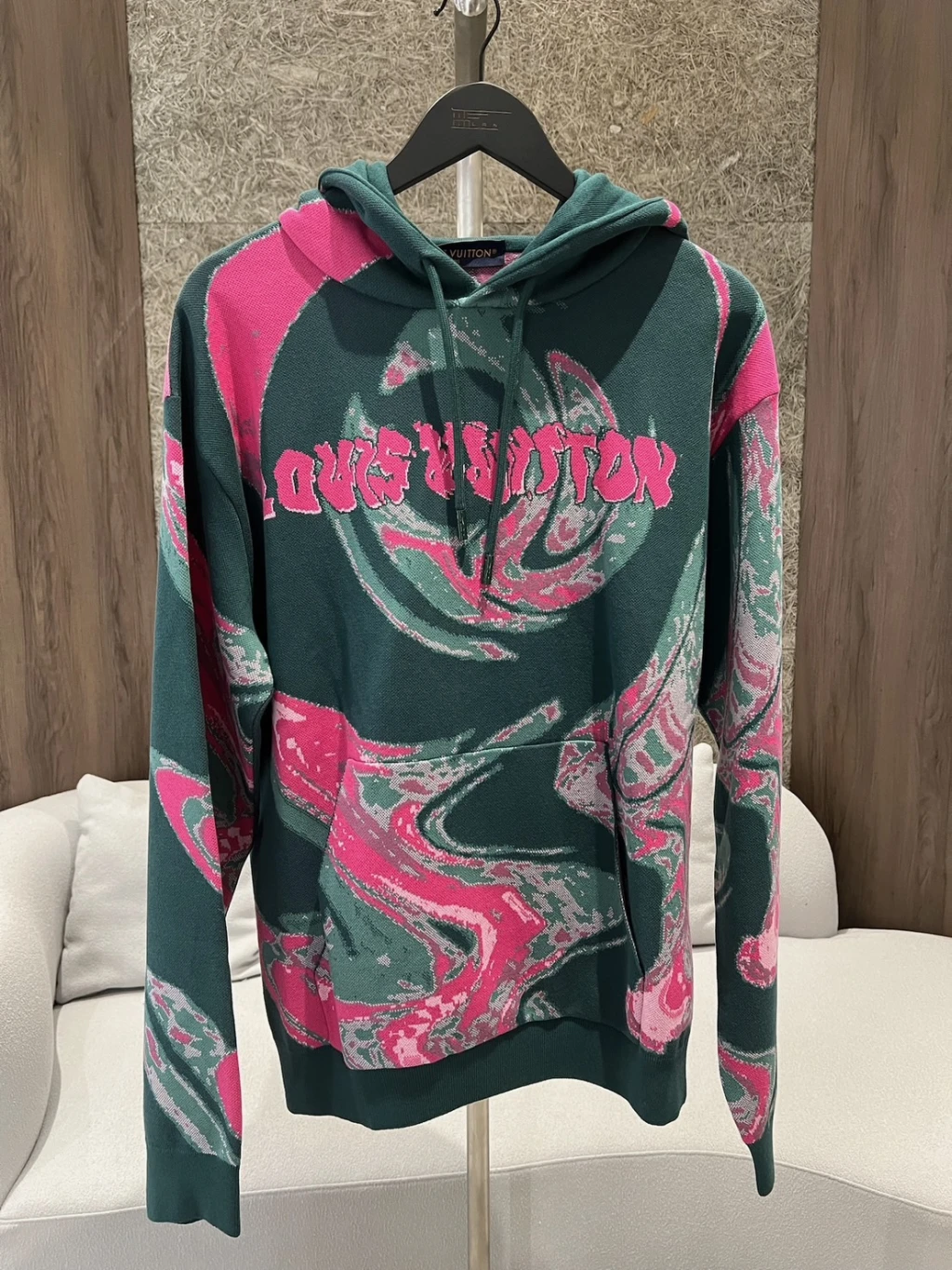 LV 漩渦炫彩帽T