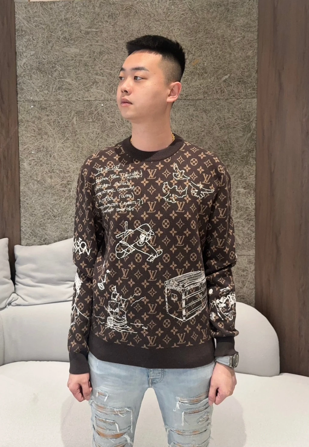 LV 滿版老花咖色毛衣