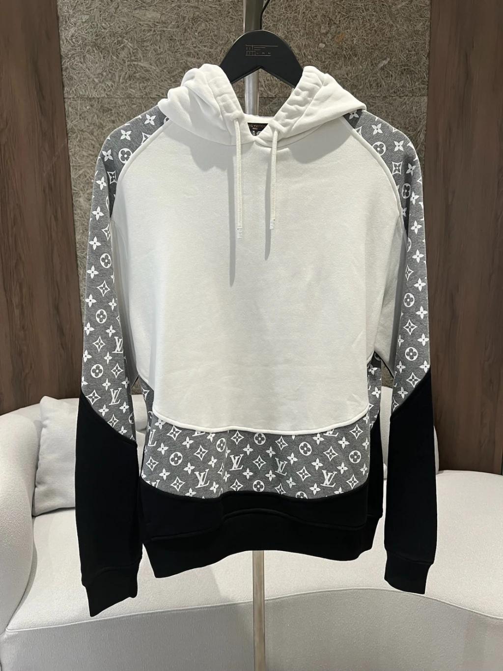 LV 三色拼接 帽T
