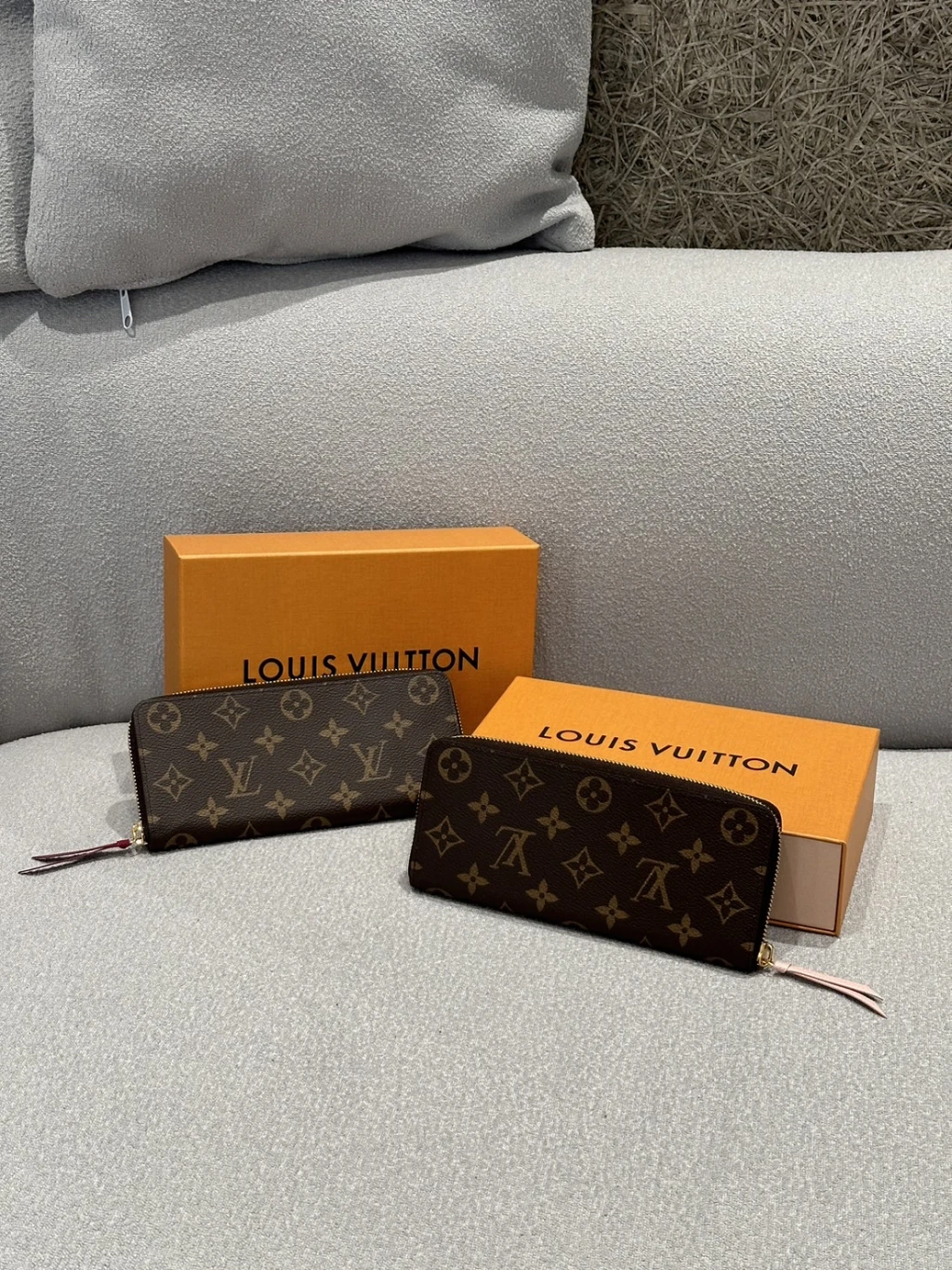LV 拉鍊長夾(2色)