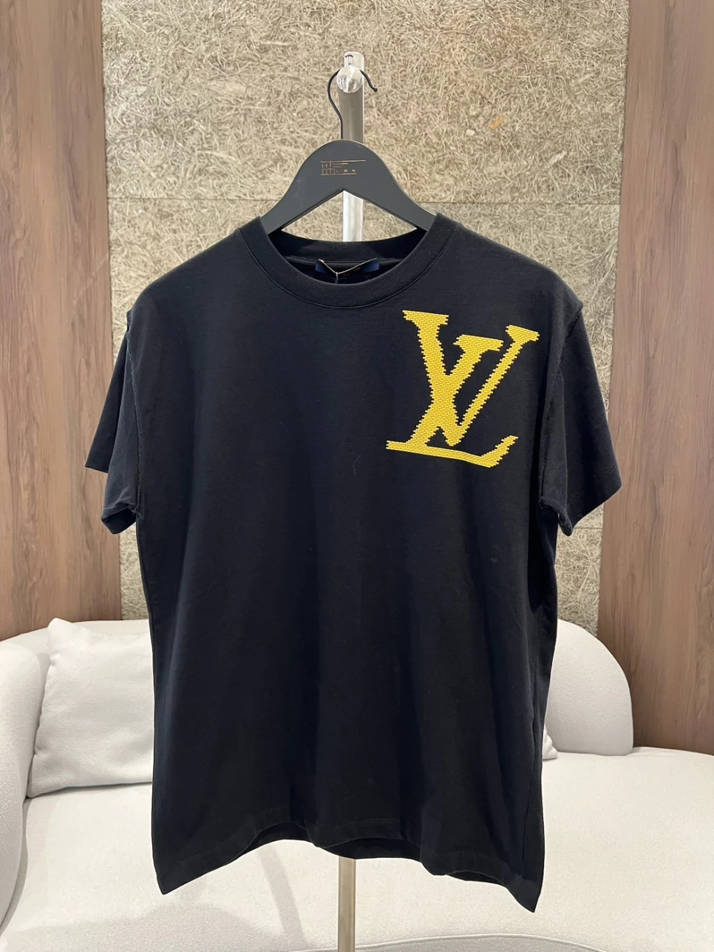 LV 黑底黃字 針織短袖(斷貨)