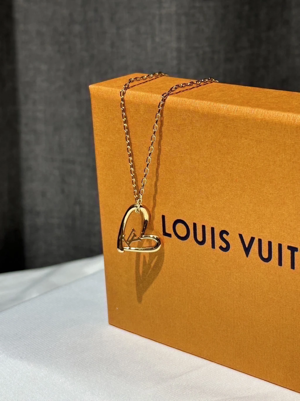 LV 心型項鍊