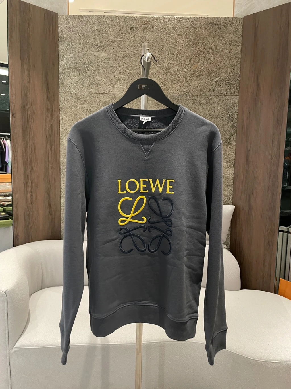 Loewe 新款刺繡衛衣