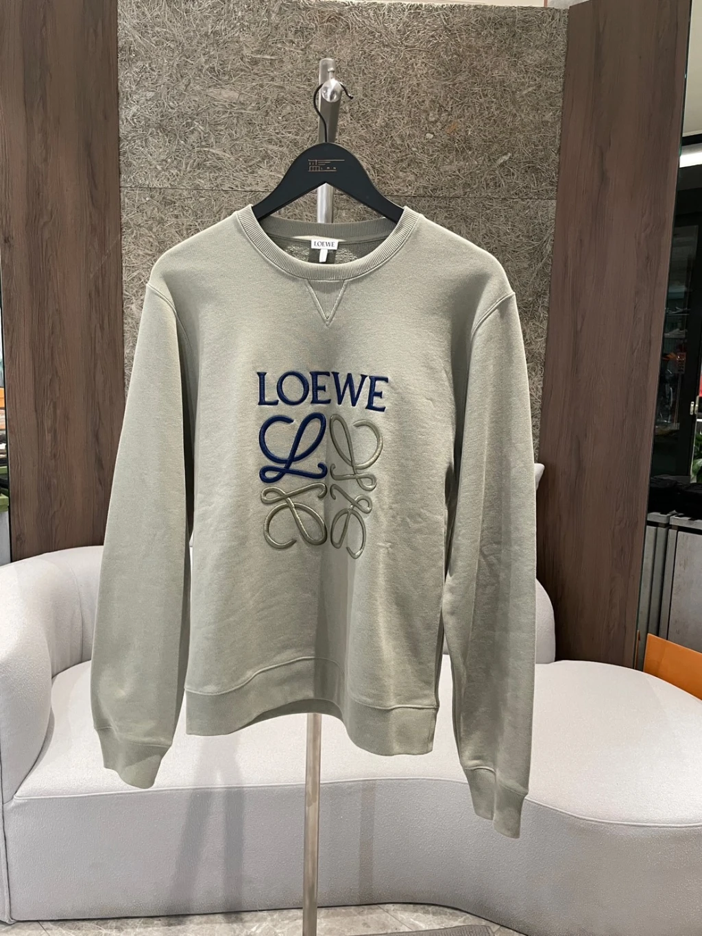 Loewe 新款刺繡衛衣