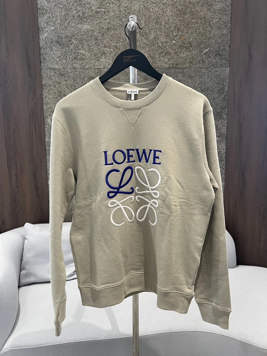 Loewe 新款刺繡衛衣