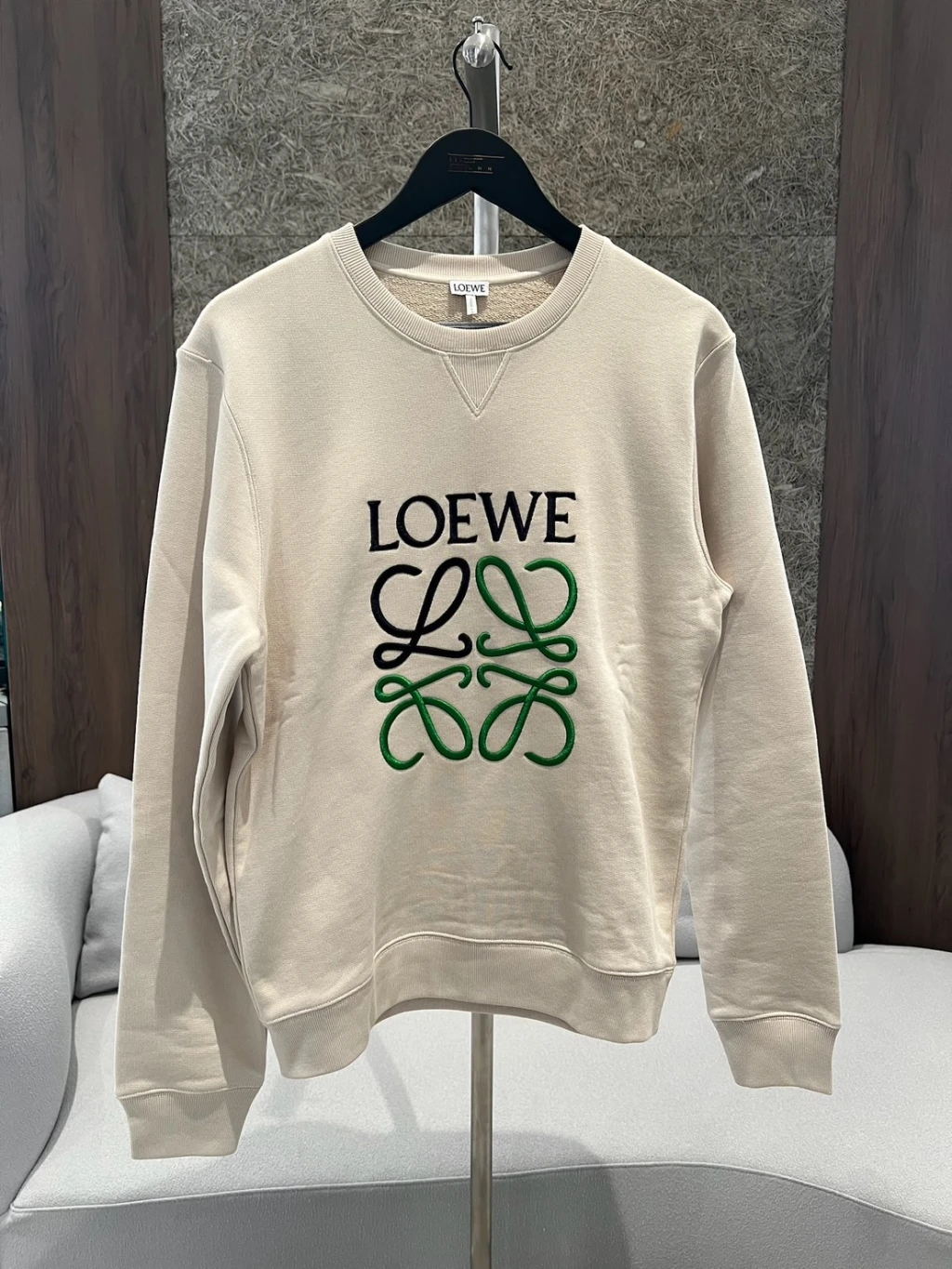 Loewe 新款刺繡衛衣