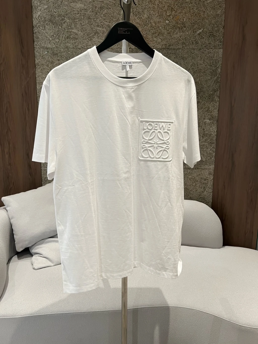 Loewe 鋼印logo 白