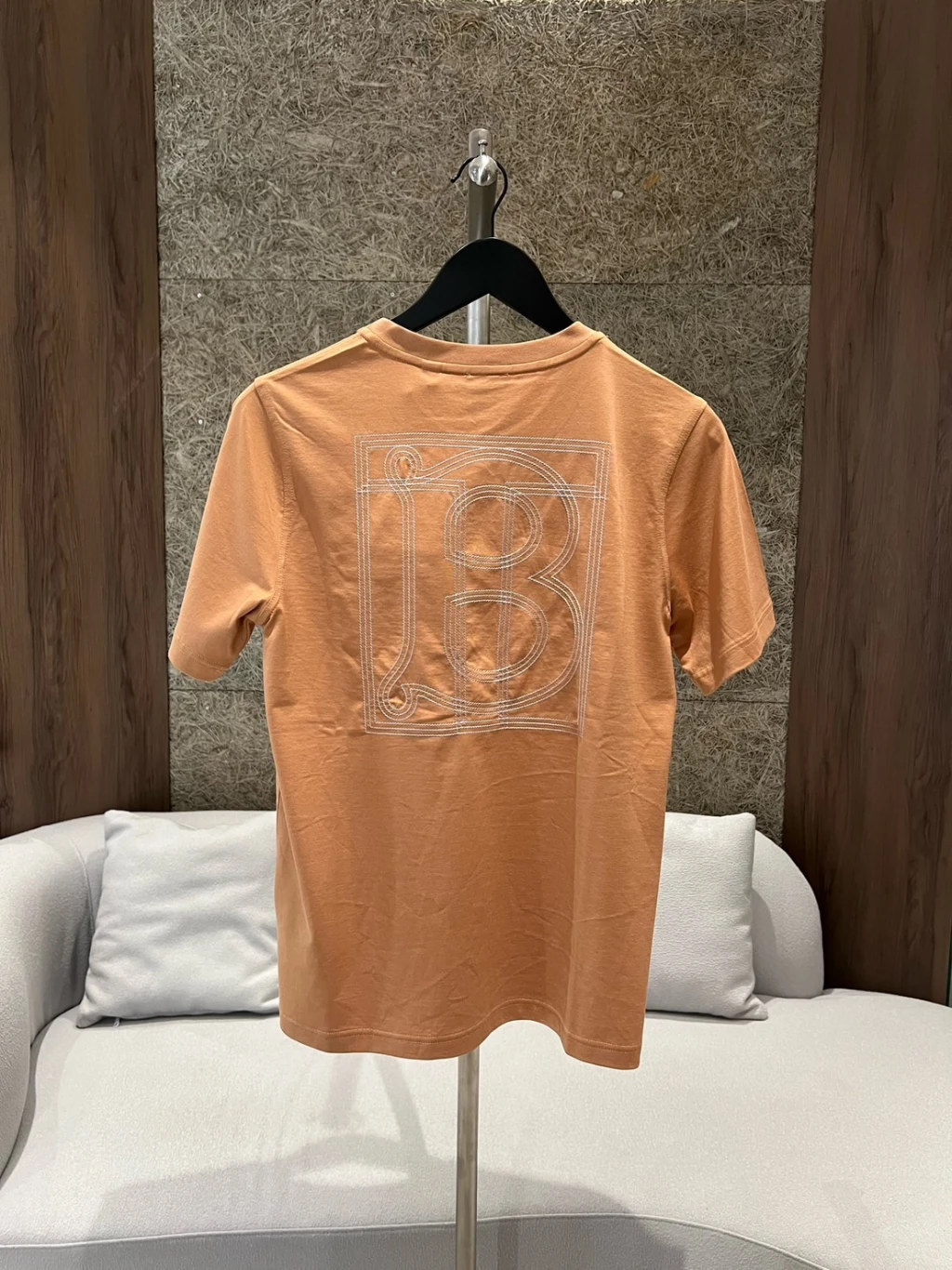 Burberry 背後刺繡TB短袖上衣