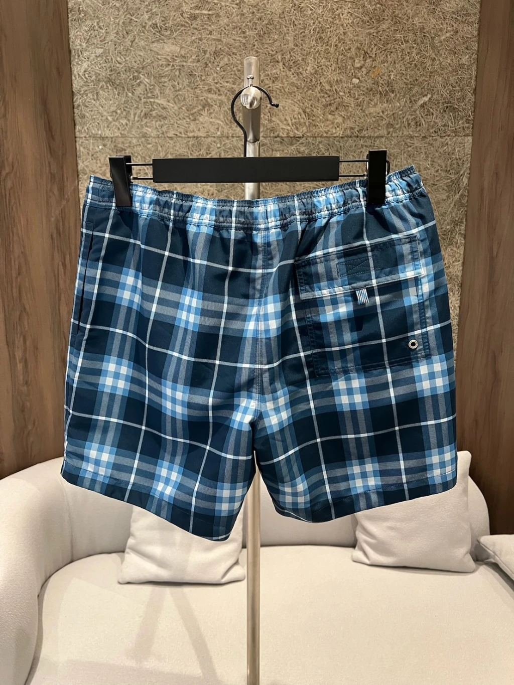 Burberry 藍細格紋短褲