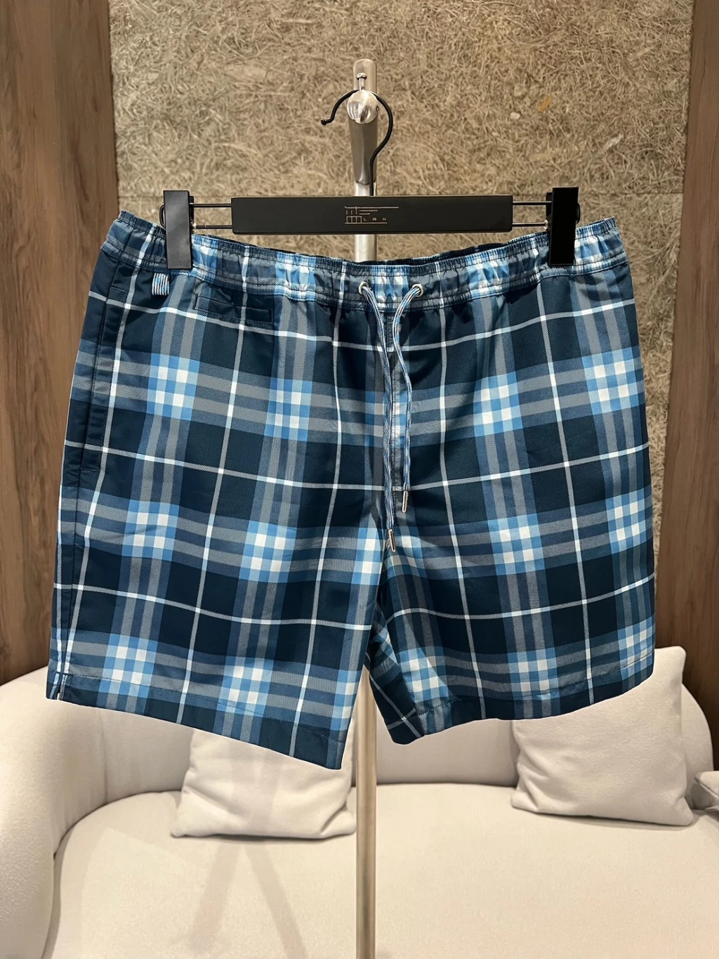 Burberry 藍細格紋短褲